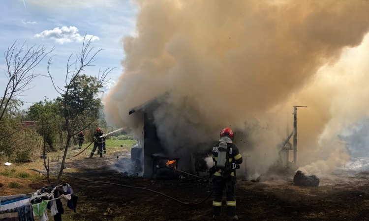 Incendiu într-o gospodărie din comuna Fântânele 