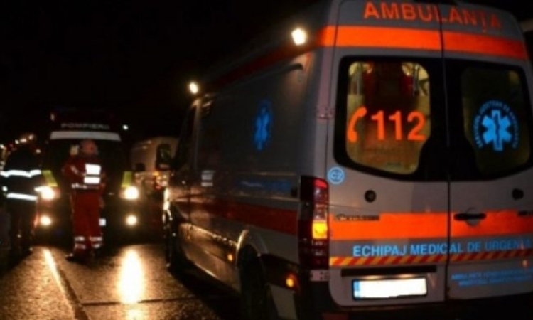 Un bărbat a fost rănit într-un accident produs, noaptea trecută, în Câmpina. A fost transportat la spital cu ambulanța SMURD