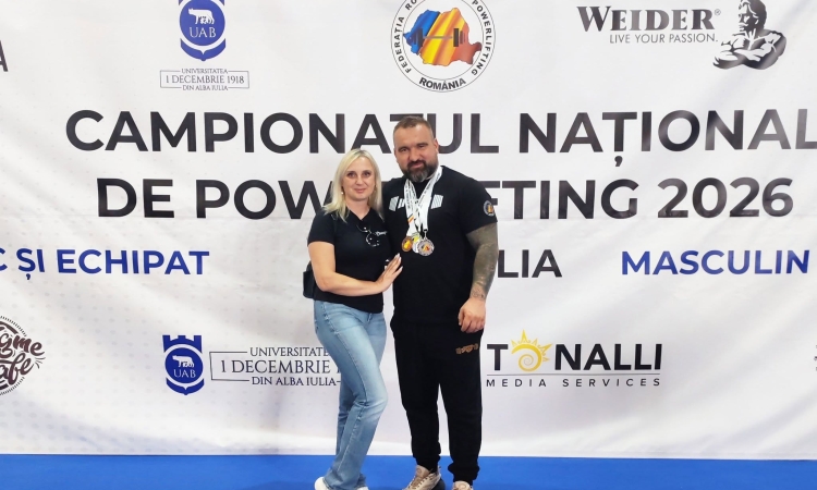 Ploieșteanul Sorin Gleveșanu vine de la Alba Iulia cu patru medalii obținute la Campionatul Național de Powerlifting