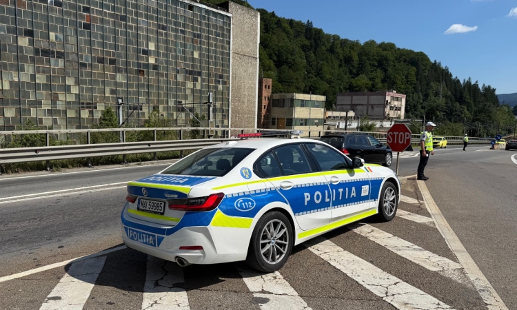 Polițiștii au dat peste 100 de amenzi, în doar patru ore, pe DN1. Aproape 80 de șoferi au fost sancționați pentru viteză