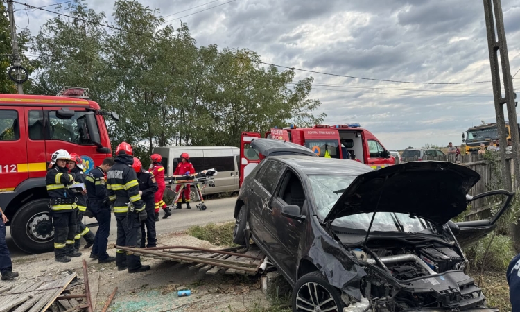 Accident în Mărginenii de Jos, comuna Filipeștii de Târg. Un bărbat de 44 de ani a ajuns la spital