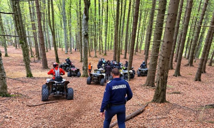 Zeci de sancțiuni pentru accesul cu ATV-urile în zone protejate din Valea Doftanei
