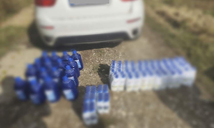 Plan de „curățenie” la Albești-Paleologu: 100 de șampoane și 80 de litri de detergent, scoase dintr-o firmă pe poarta din dos