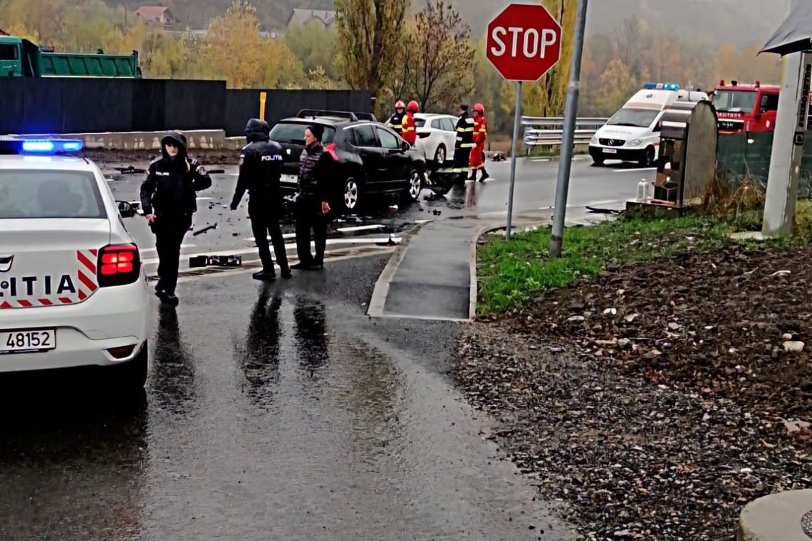 Accident rutier la Comarnic. Un șofer băut a provocat o coliziune în urma căreia au fost răniți trei oameni, inclusiv un copil