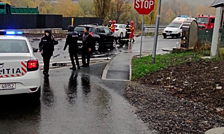 Accident rutier la Comarnic. Un șofer băut a provocat o coliziune în urma căreia au fost răniți trei oameni, inclusiv un copil