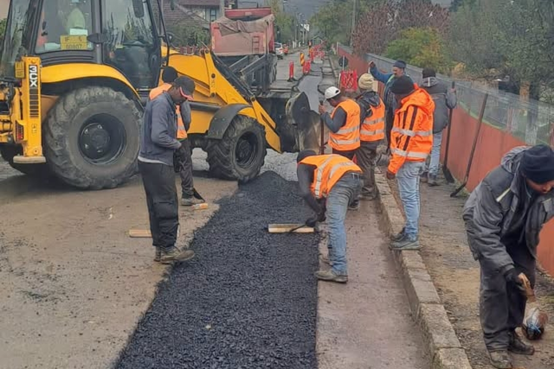 Hidro Prahova explică lucrările din Câmpina. Rețelele vechi din ”măruntaiele” municipiului au nevoie de modernizare
