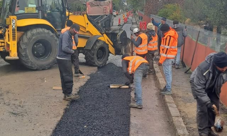 Hidro Prahova explică lucrările din Câmpina. Rețelele vechi din ”măruntaiele” municipiului au nevoie de modernizare